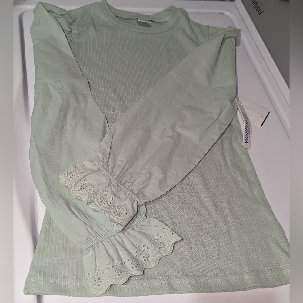 NWT, Sage green, ribbed,long, ruffle/lace-capped sleeves top- girls,kids M 10/12